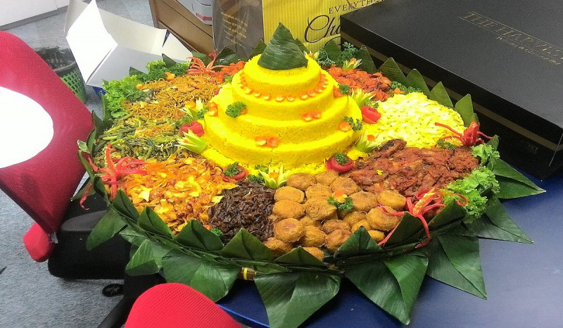 7 Tips Hemat Pesan Nasi Tumpeng untuk Berbagai Acara